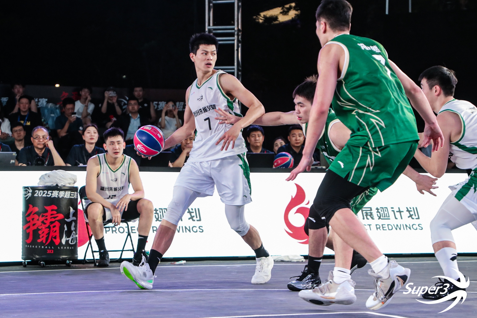 2025赛季超三联赛揭幕战在上海油罐艺术中心开启