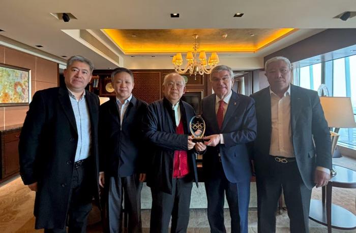 奥运之光画册序言：巴赫关于体育与文化无缝对