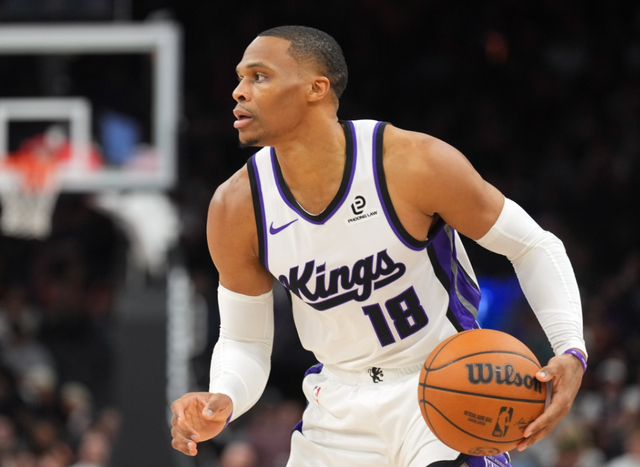 威少生涯第18季三双破纪录 国王力克快船