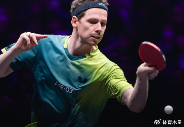 王楚钦直落三局横扫格罗特晋级16强，重庆赛卫冕