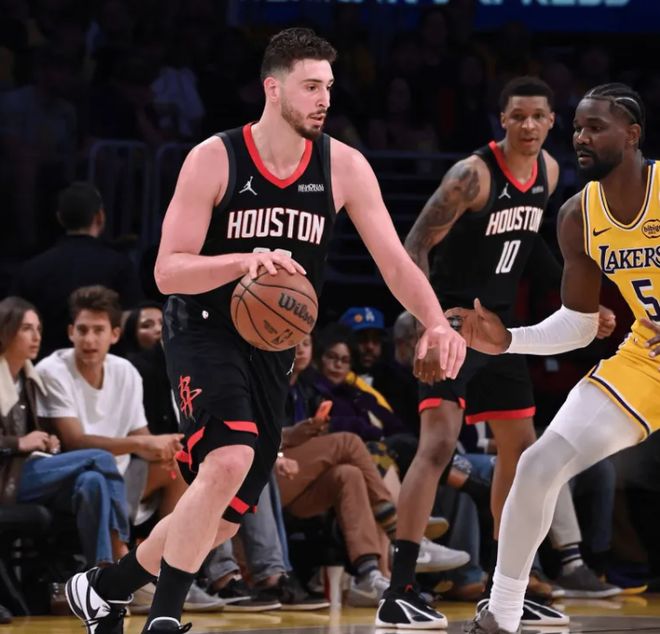 火箭惨败湖人 申京表现令球迷失望