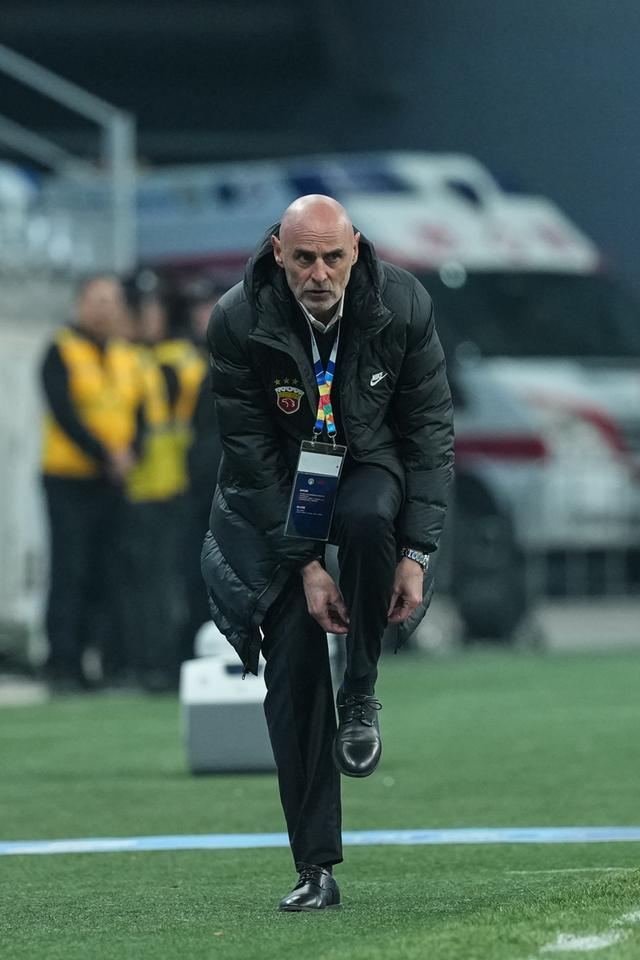 海港客场惨败升班马沦为保级队，外援调整错误